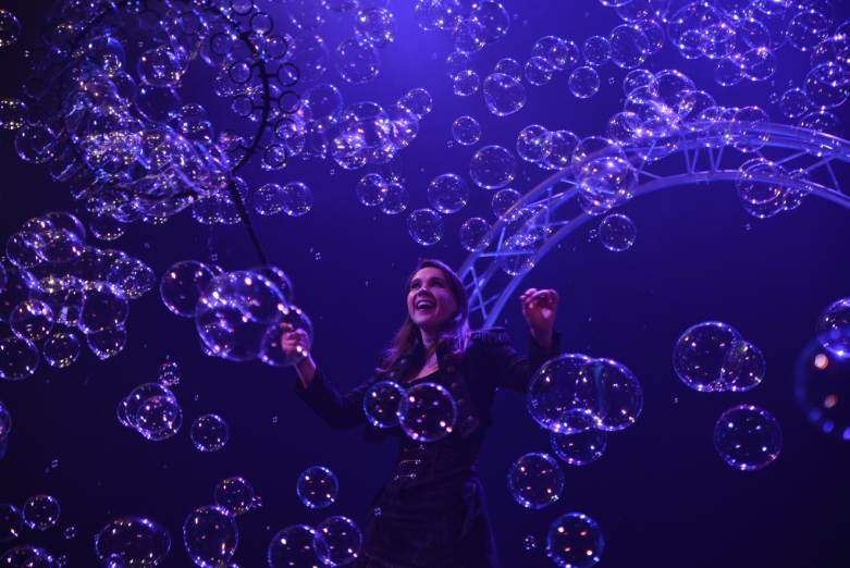 cosa fare a milano Sabato 13 e domenica 14 aprile: Bubbles Revolution al Teatro Fontana