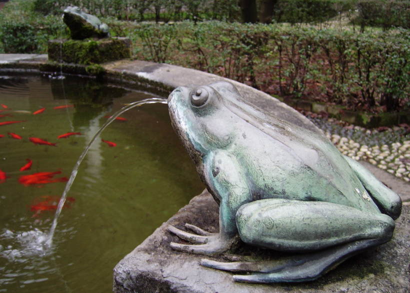 Fontana delle rane nel Chiostro piccolo di Santa Maria delle Grazie a Milano