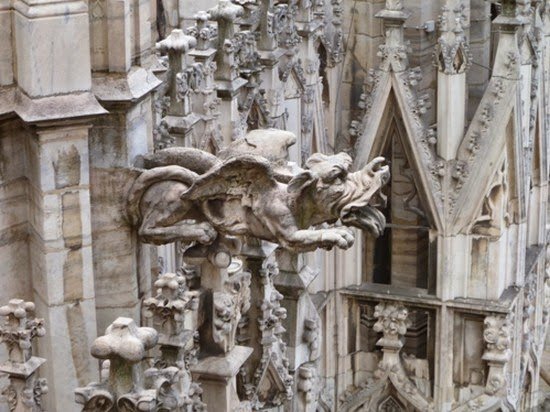 Duomo di Milano e i suoi doccioni: curiosità e aneddoti del luogo simbolo della città