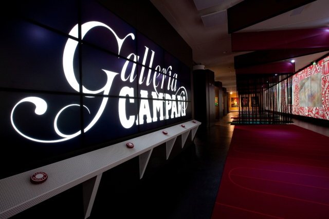Interni di Galleria Campari Milano