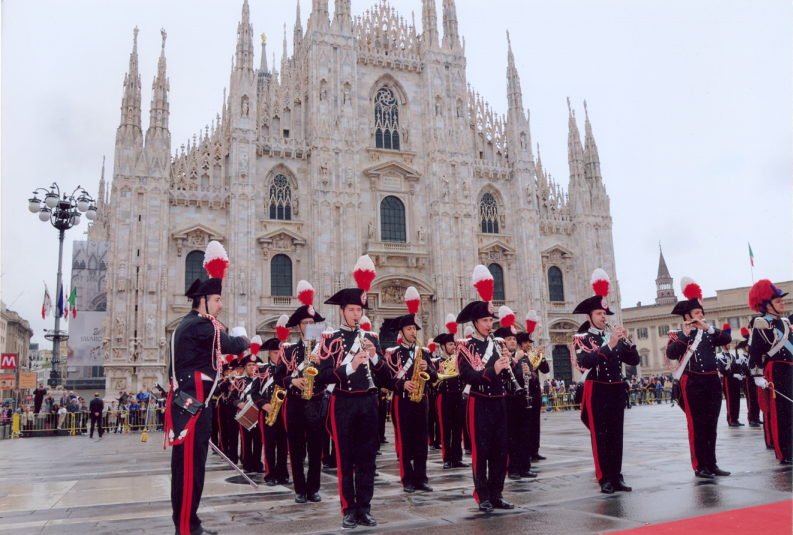 Fanfara del 3° Reggimento Carabinieri Lombardia - Piazza Duomo a Milano