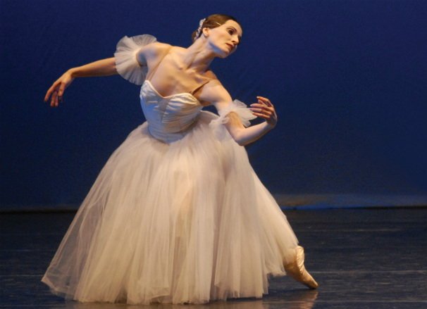 Giselle, in scena Venerdì 3 febbraio e sabato 4 febbraio al Teatro degli Arcimboldi di Milano