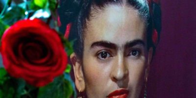 Riapre domani, martedì 2 febbraio, alla Fabbrica del Vapore, la mostra Frida Kahlo Il caos dentro, prorogata sino al 5 maggio.