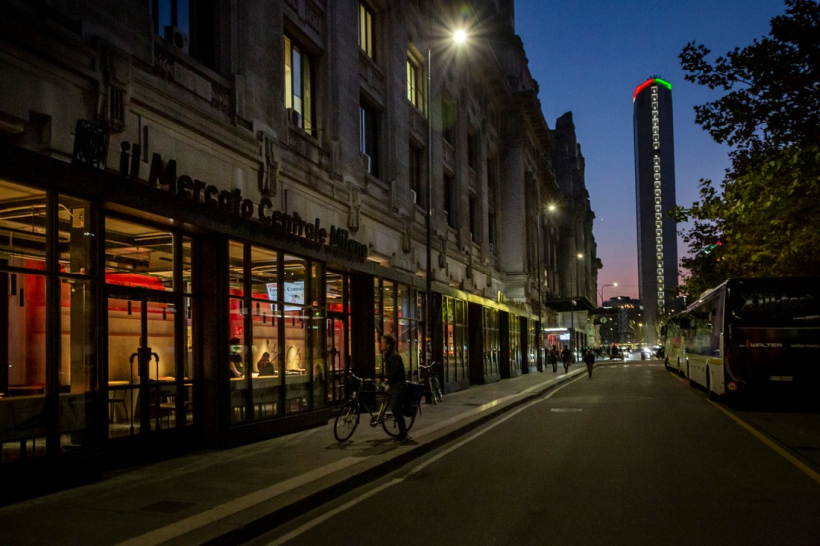 Facciata del Mercato Centrale di Milano