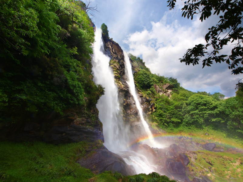 cascate acquafraggia in Lombardia vicino a Milano