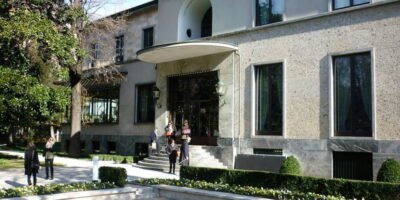 villa necchi campiglio a Milano facciata esterna e piscina