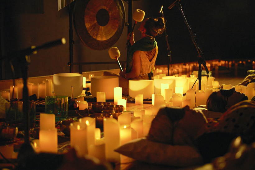 Evento Mindful Glow: a Candlelit Sound Bath alla mostra Van Gogh di Milano