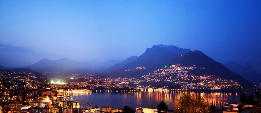 Lago di Lugano vista al tramonto