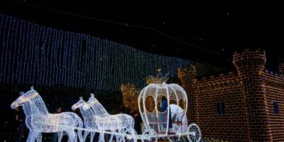Le Lucine di Natale finalmente accese a Leggiuno in Lombardia