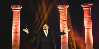 ENRICO BRIGNANO in tour con lo spettacolo Bello di Mamma nei teatri italiani